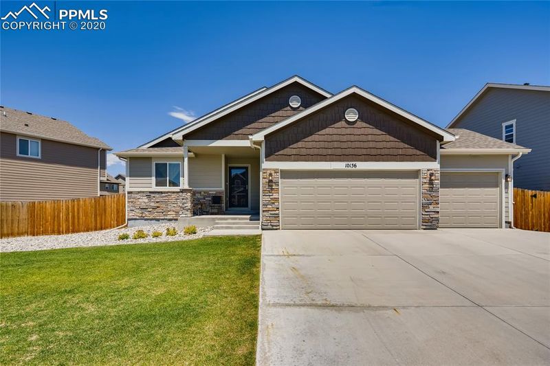 10136 Declaration Dr, Colorado Springs, CO 80925