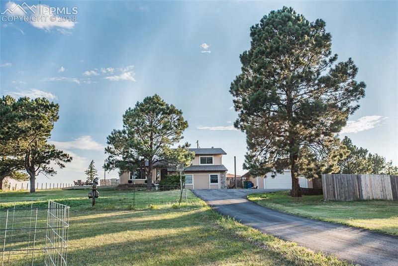 1014 Buttercup Rd, Elizabeth, CO 80107