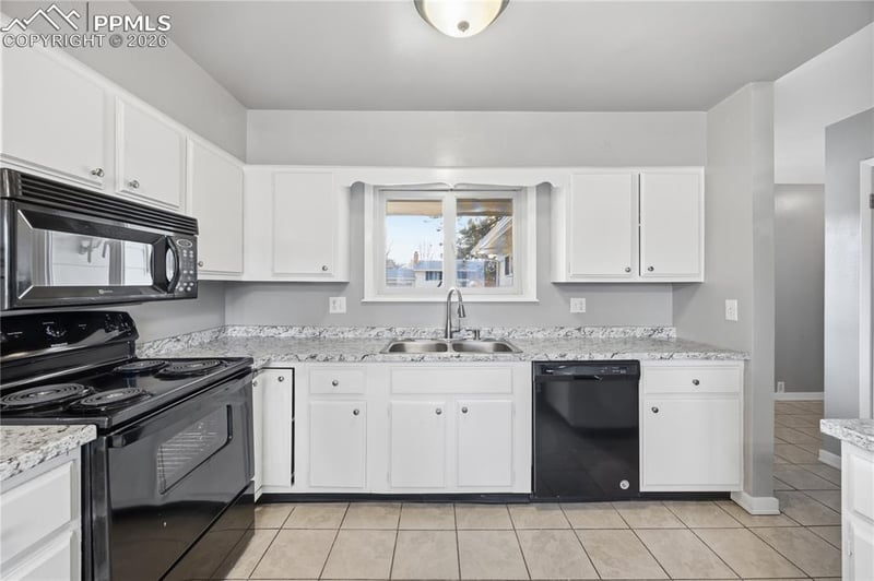 1014 Fosdick Dr, Colorado Springs, CO 80909