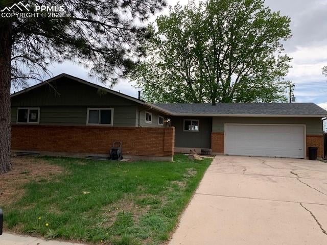 1014 Fosdick Dr, Colorado Springs, CO 80909