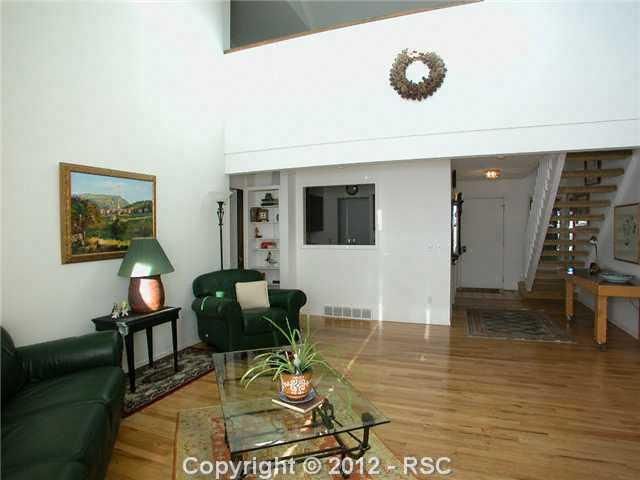 1014 Hill Cir, Colorado Springs, CO 80904