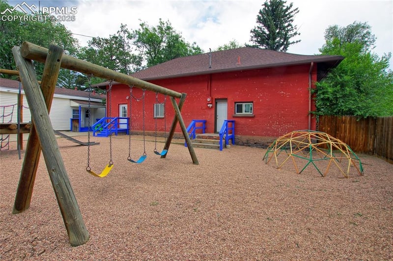 1015 Cheyenne Rd, Colorado Springs, CO 80906