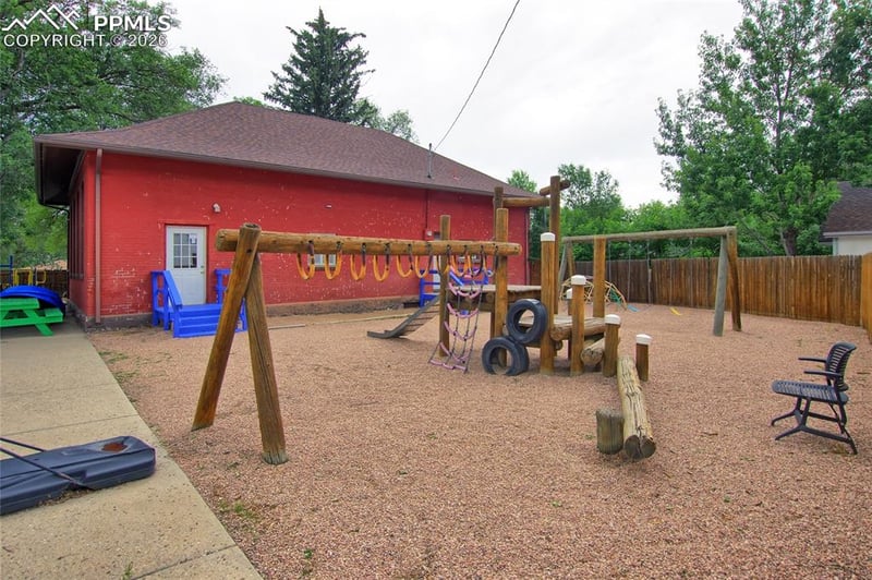 1015 Cheyenne Rd, Colorado Springs, CO 80906