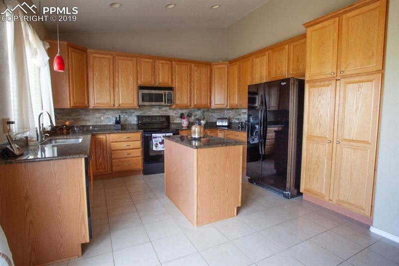 10155 Kings Canyon Dr, Peyton, CO 80831