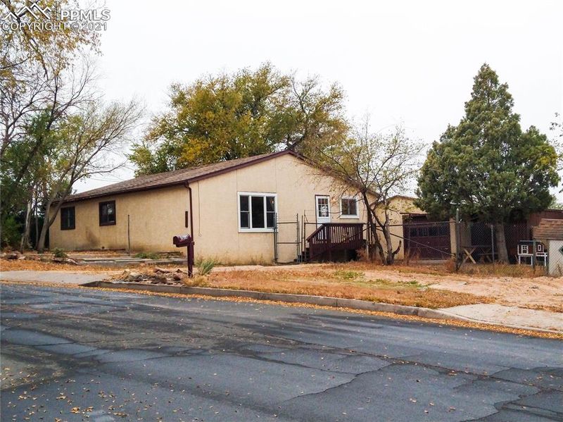 1016 S El Paso St, Colorado Springs, CO 80903