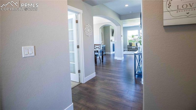 10160 Thrive Ln, Colorado Springs, CO 80924