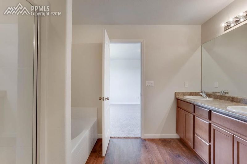 10163 Seawolf Dr, Colorado Springs, CO 80925