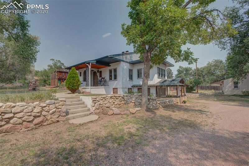 1017 N Iowa Ave, Colorado Springs, CO 80909