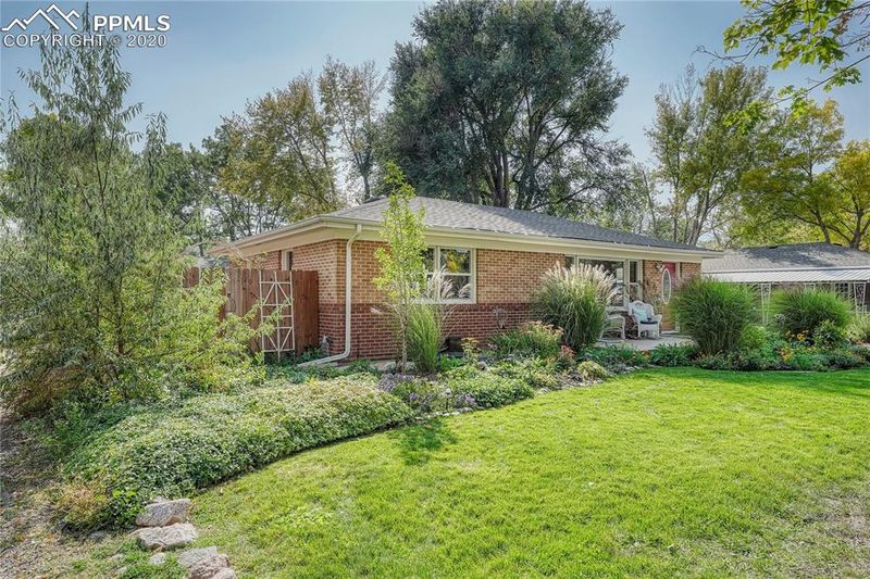 1017 E Jefferson St, Colorado Springs, CO 80907