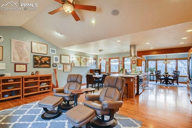 1017 N War Eagle Dr, Colorado Springs, CO 80919