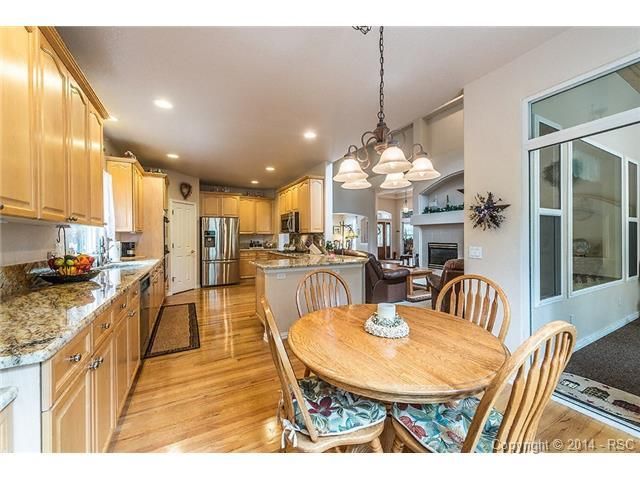 1019 Cochetopa Dr, Larkspur, CO 80118