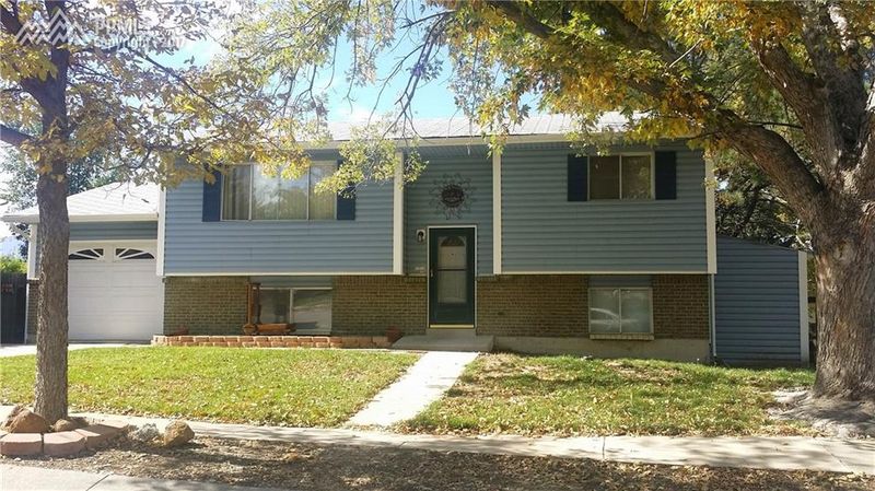 1019 Stanton St, Colorado Springs, CO 80907