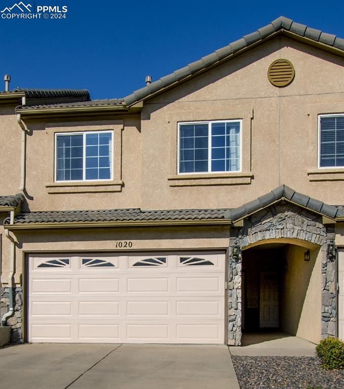 1020 Cheyenne Villas Point, Colorado Springs, CO 80906