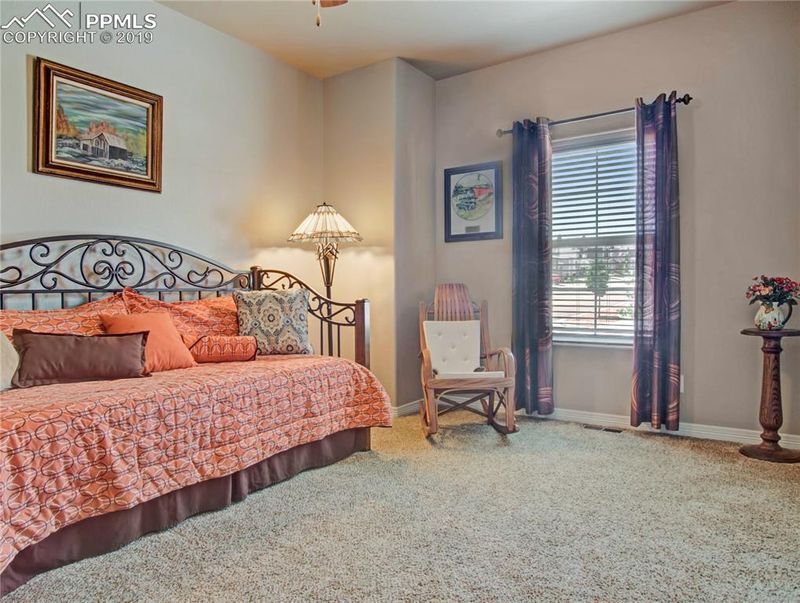 10203 Evening Vista Dr, Peyton, CO 80831