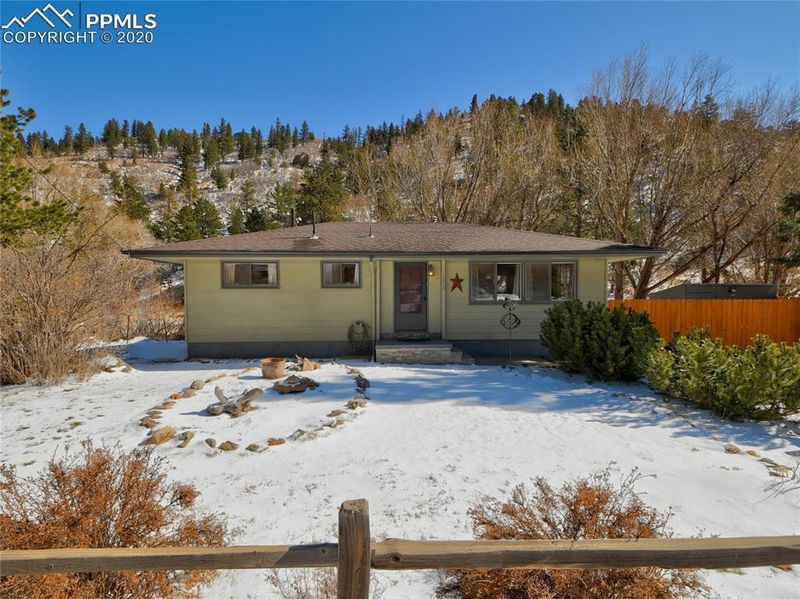 10210 Ute Pass Ave, Green Mountain Falls, CO 80819