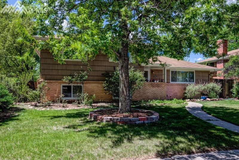 1022 Adams Dr, Colorado Springs, CO 80904