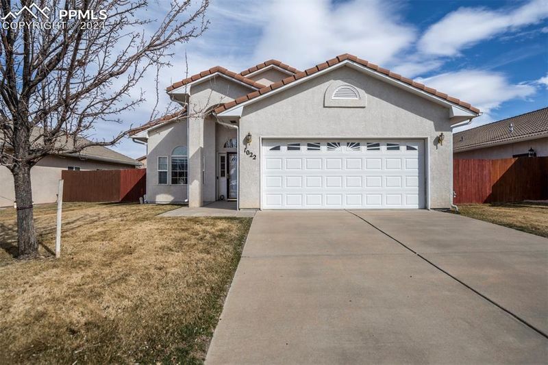 1022 Walnutcrest Dr, Pueblo, CO 81005