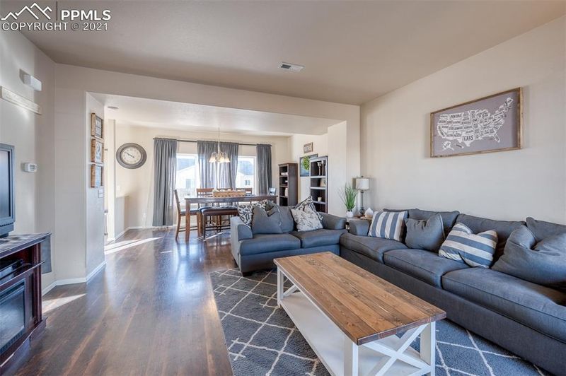 10229 Deer Meadow Cir, Colorado Springs, CO 80925