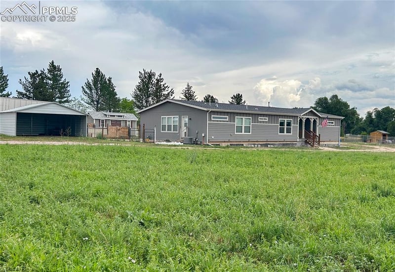 1023 9th St, Penrose, CO 81240