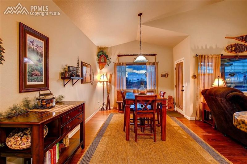 10232 Abrams Dr, Colorado Springs, CO 80925