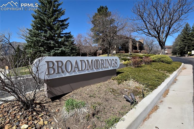 1024 Moorings Dr, Colorado Springs, CO 80906