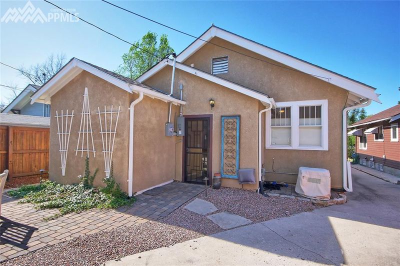 1024 E St Vrain St, Colorado Springs, CO 80903