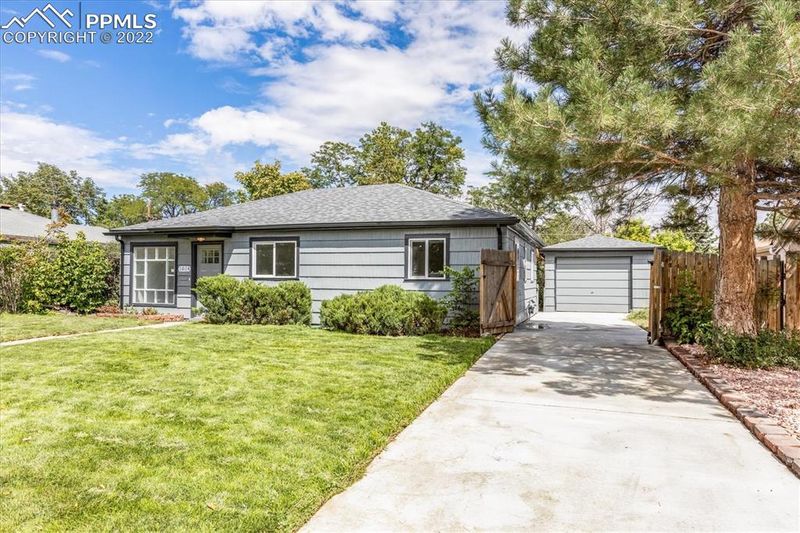 1024 Worchester St, Aurora, CO 80011