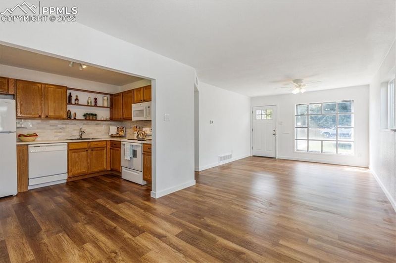 1024 Worchester St, Aurora, CO 80011