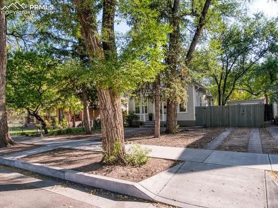1027 N Corona St, Colorado Springs, CO 80903