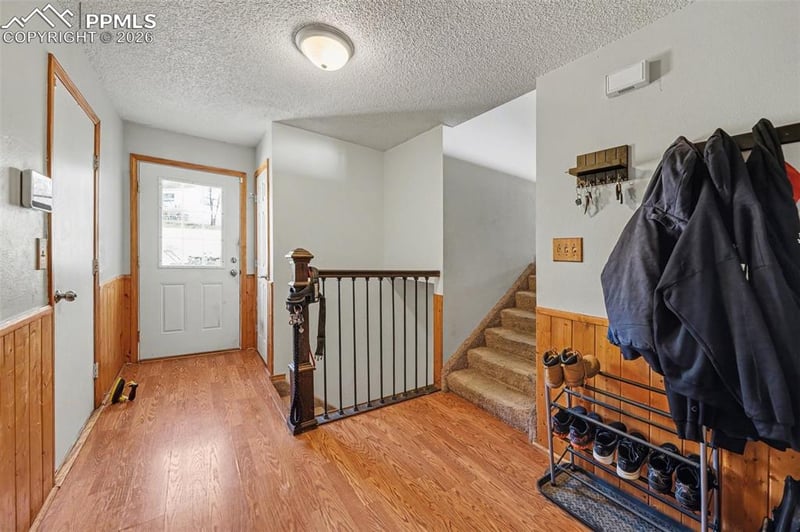 1027 De La Vista Ln, Colorado Springs, CO 80911