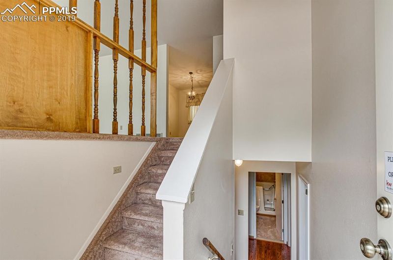 1027 Doyle Pl, Colorado Springs, CO 80915