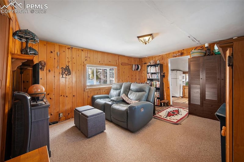 10270 Mountain Ln, Green Mountain Falls, CO 80819