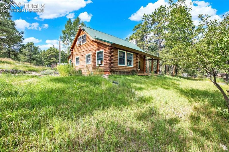 10275 Walker Rd, Colorado Springs, CO 80908