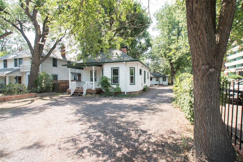 103 W Cheyenne Rd, Colorado Springs, CO 80906