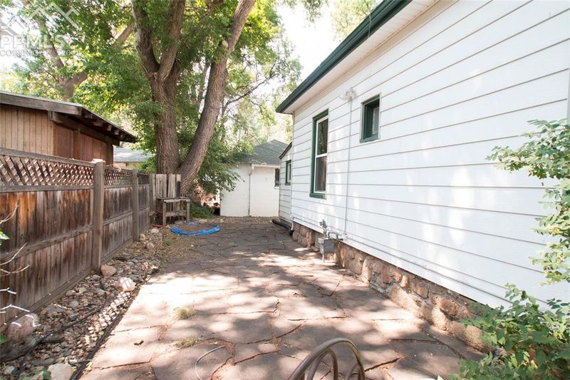 103 W Cheyenne Rd, Colorado Springs, CO 80906