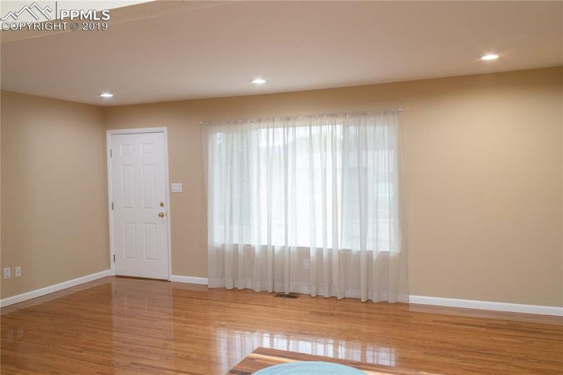 103 Fordham St, Colorado Springs, CO 80911