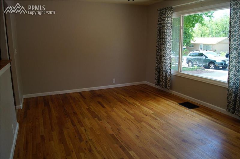 1030 Montrose Ave, Colorado Springs, CO 80905