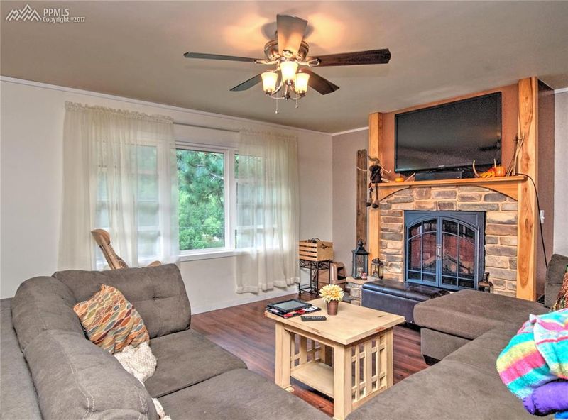 10312 El Paso Ave, Green Mountain Falls, CO 80819