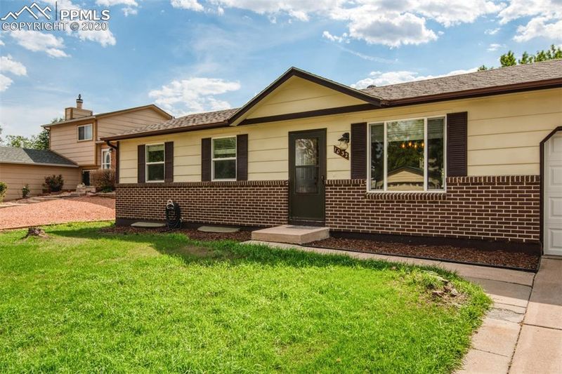 1032 Wezel Dr, Colorado Springs, CO 80916