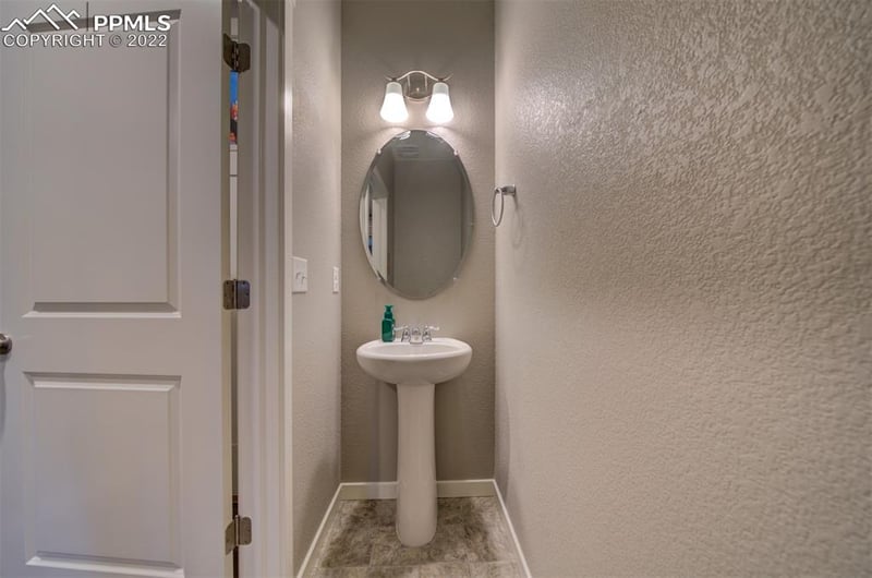 10320 Castor Dr, Colorado Springs, CO 80925