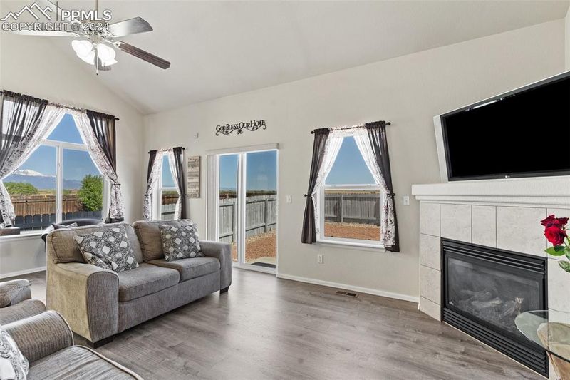 10322 Silver Stirrup Dr, Colorado Springs, CO 80925
