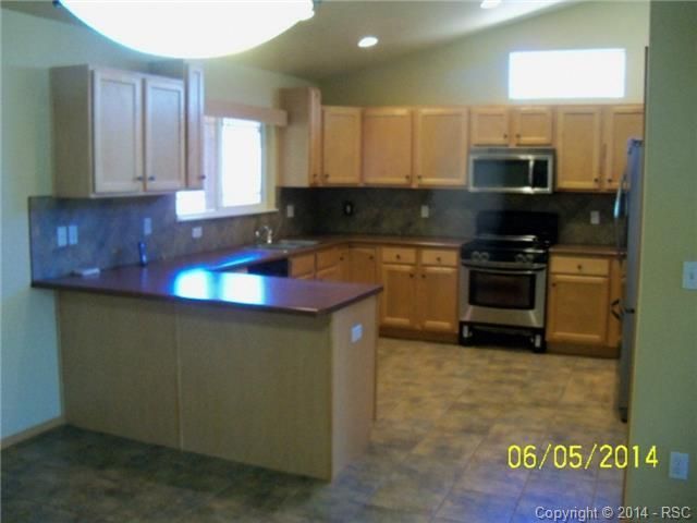 10336 Honeytree Ct, Fountain, CO 80817