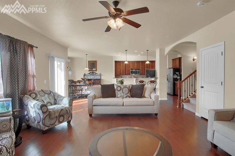 10351 Abrams Dr, Colorado Springs, CO 80925