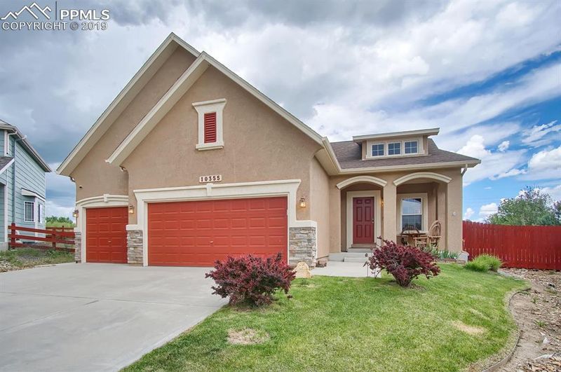 10355 Honeytree Ct, Fountain, CO 80817