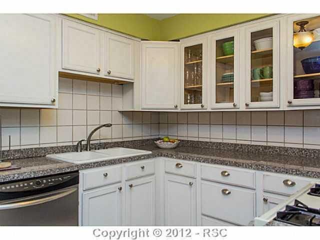 10374 El Paso Ave, Green Mountain Falls, CO 80819