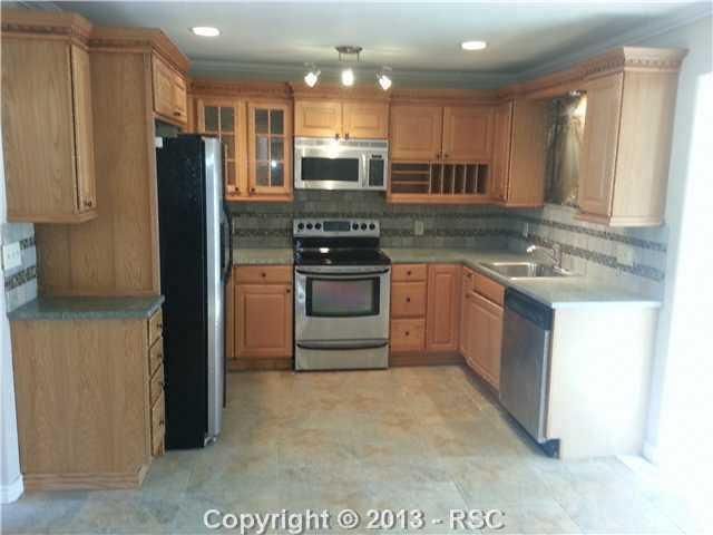 104 Easy St, Colorado Springs, CO 80911