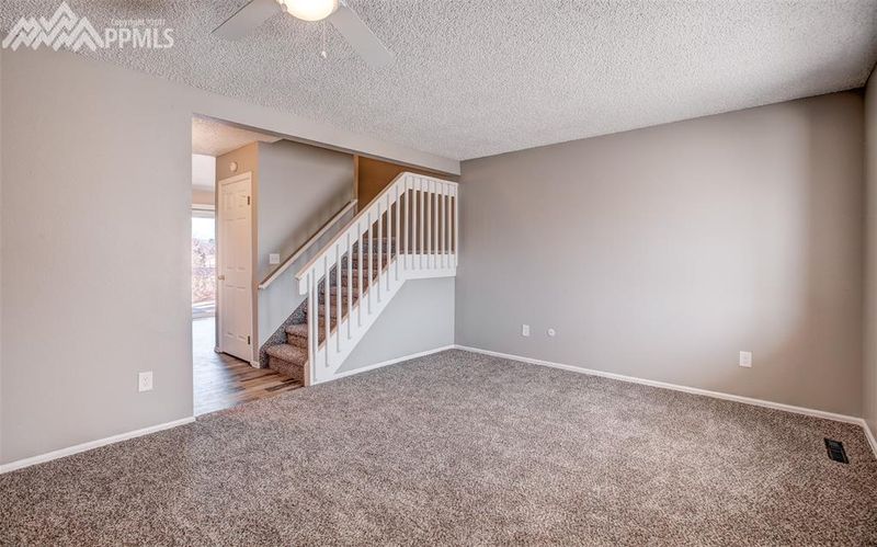 104 S Murray Blvd #B, Colorado Springs, CO 80916