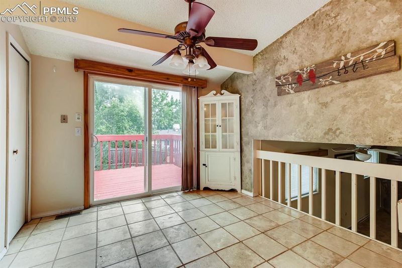 1040 Valkenburg Dr, Colorado Springs, CO 80907