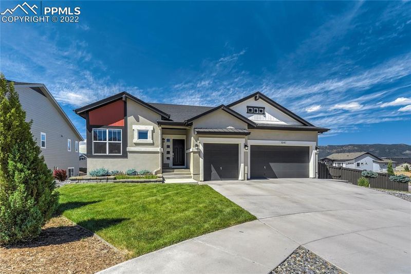 1041 Gallant Fox Trl, Colorado Springs, CO 80921