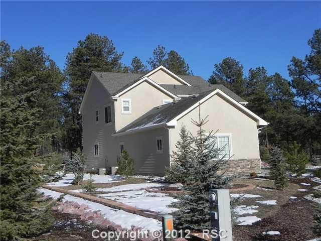 1042 Cochetopa Dr, Larkspur, CO 80118